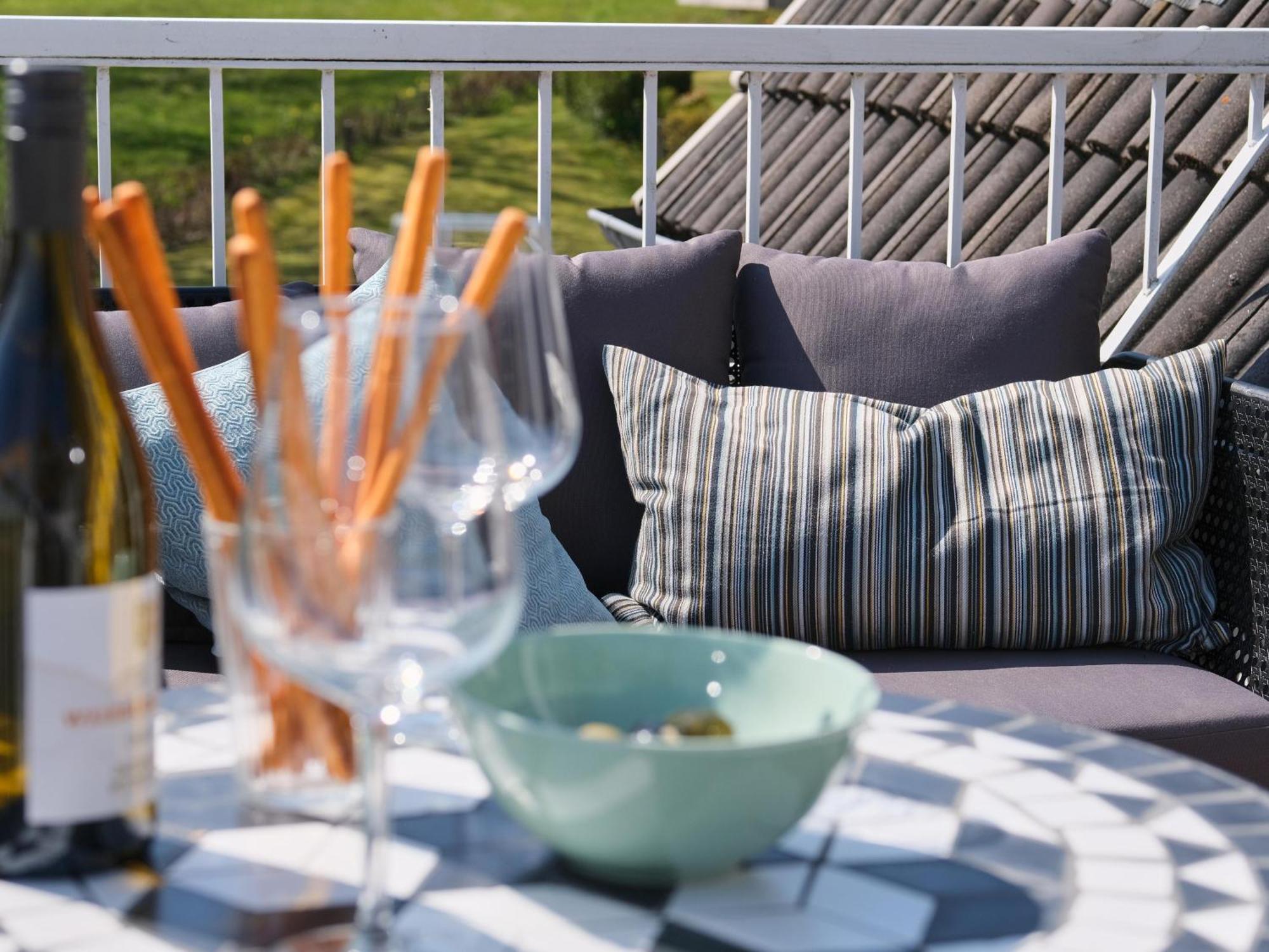Ostsee, Wunderschoene Wohnung Mit Meerblick ฮาร์ริสลี ภายนอก รูปภาพ